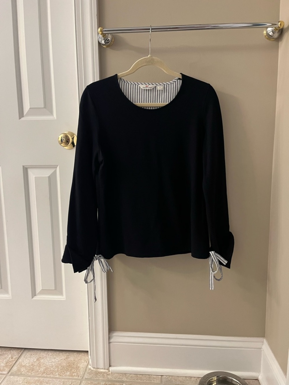 Vineyard Vines Dark Navy Long-Sleeve Top with Striped Tie Cuffs